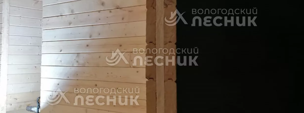 Обсада оконных и дверных проемов в доме из бруса