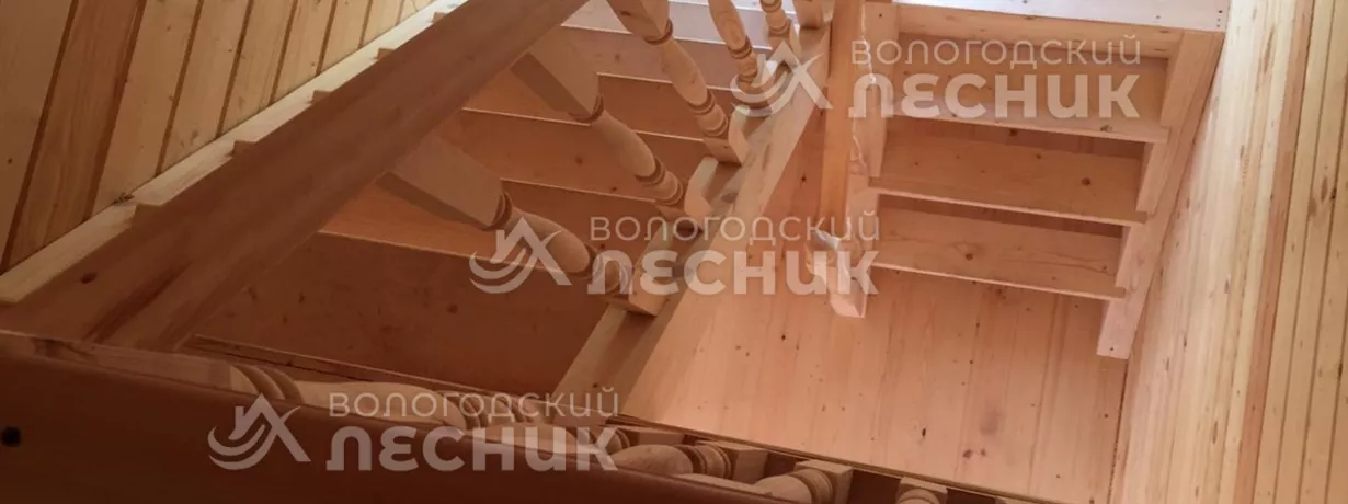Какую лестницу выбрать в деревянный дом?